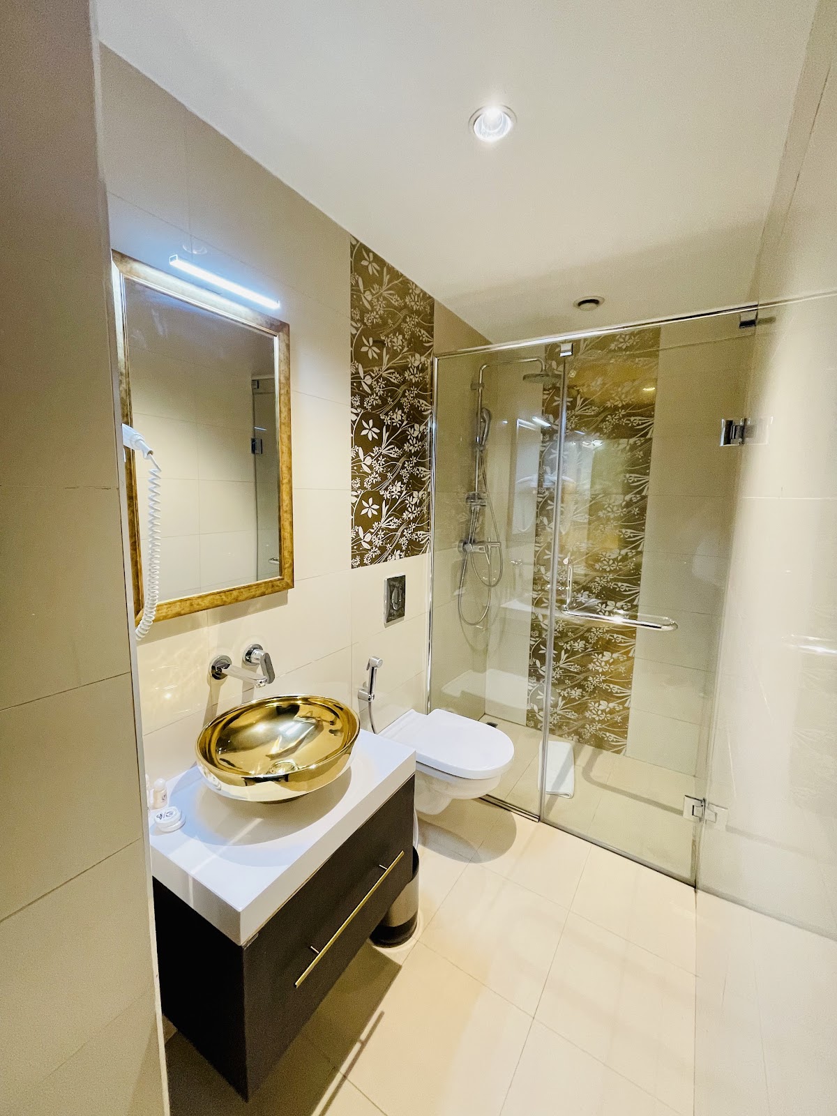 Chambre Triple — Hotel Best Night 2 — Dar El Beida